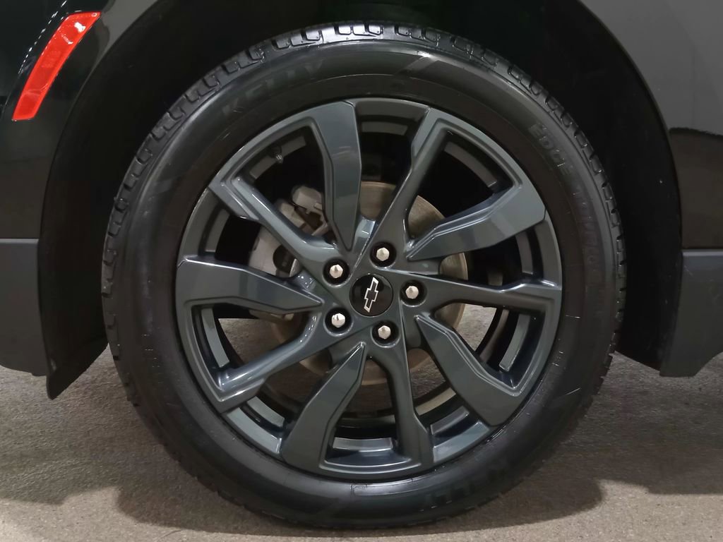 Used 2023 Chevrolet Equinox RS AWD/4WD image 11