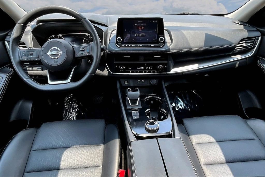 Used 2024 Nissan Rogue SV w/ SV Premium Package AWD/4WD image 9