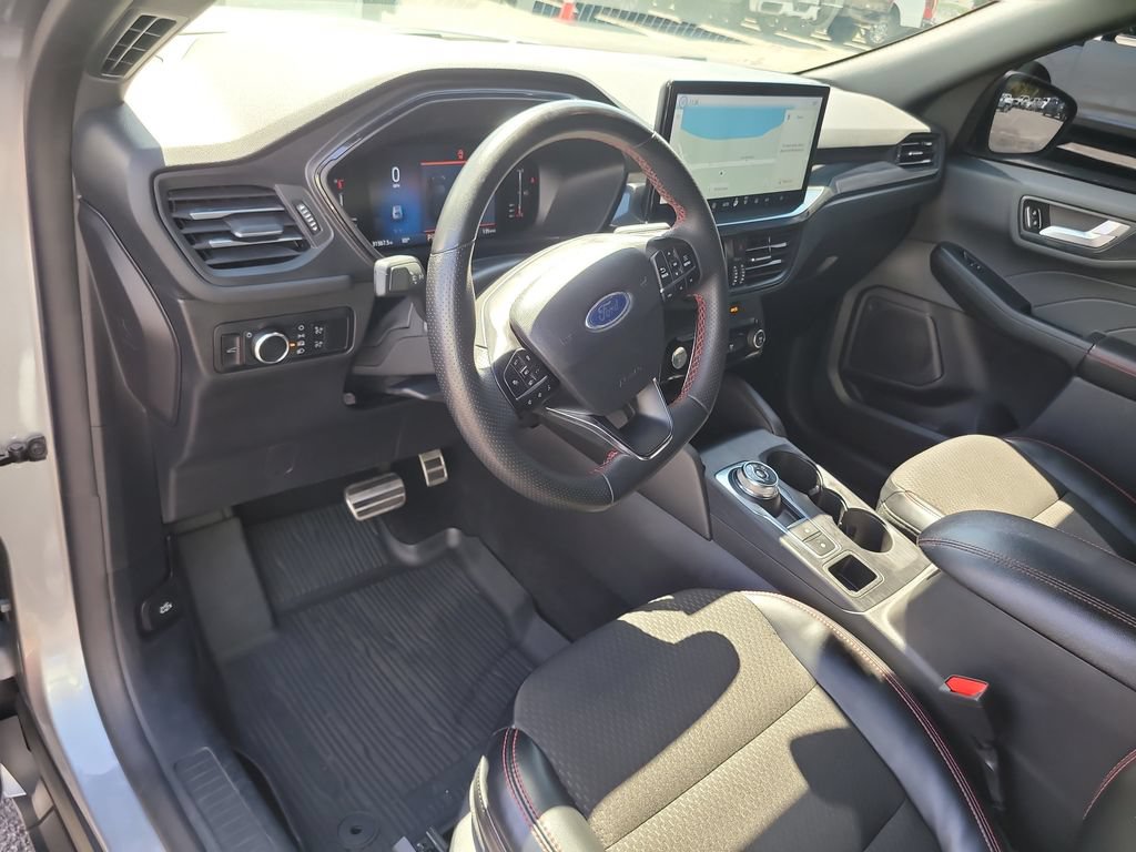 Certified 2024 Ford Escape ST-Line w/ Tech Pack #1 FWD image 16