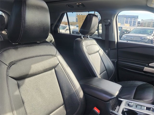 Certified 2023 Ford Explorer Limited w/ Limited Technology Package image 34