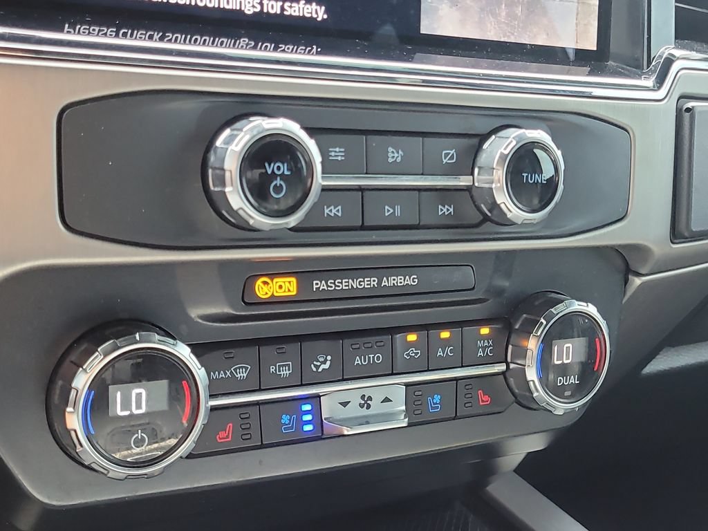 Certified 2022 Ford F250 Platinum w/ Tremor Off-Road Package AWD/4WD image 24