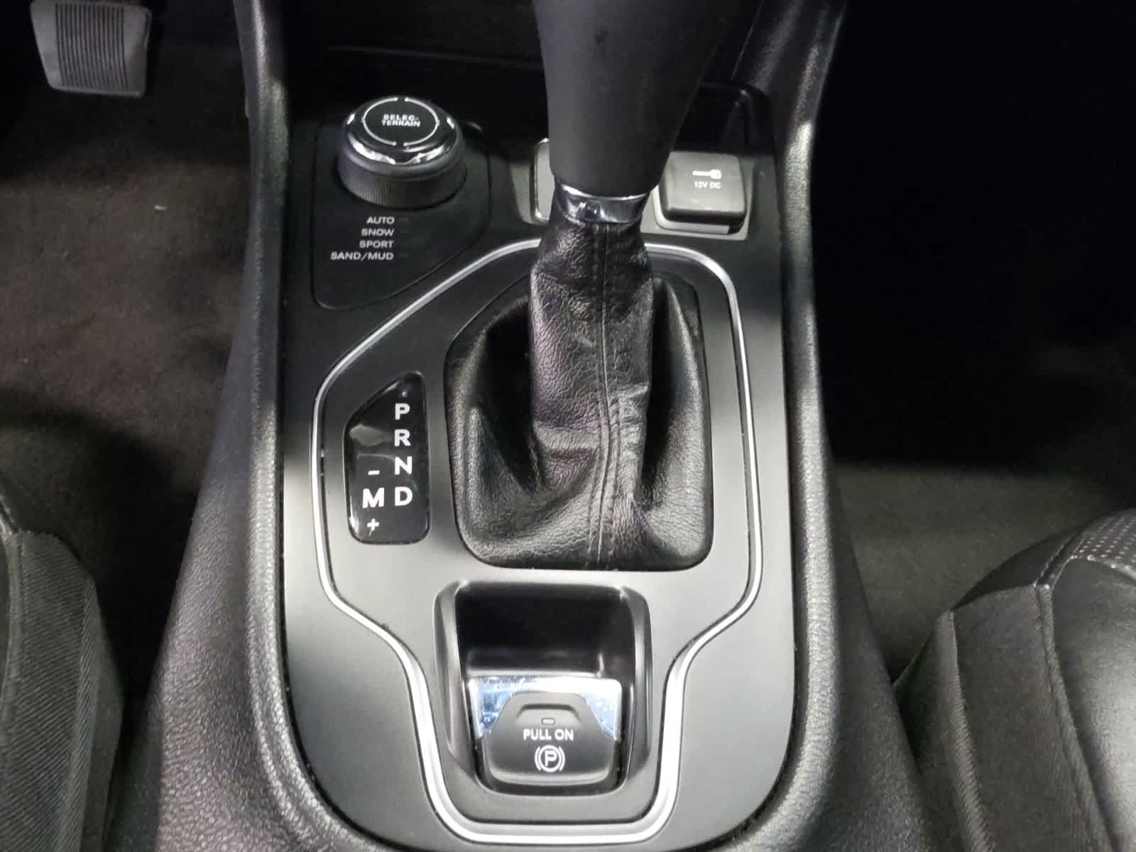 Used 2021 Jeep Cherokee Latitude Lux AWD/4WD image 19