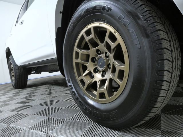 Used 2023 Toyota 4Runner 40th Anniversary SE image 2