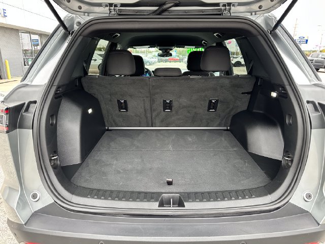 Used 2026 Chevrolet Equinox LT AWD/4WD image 7