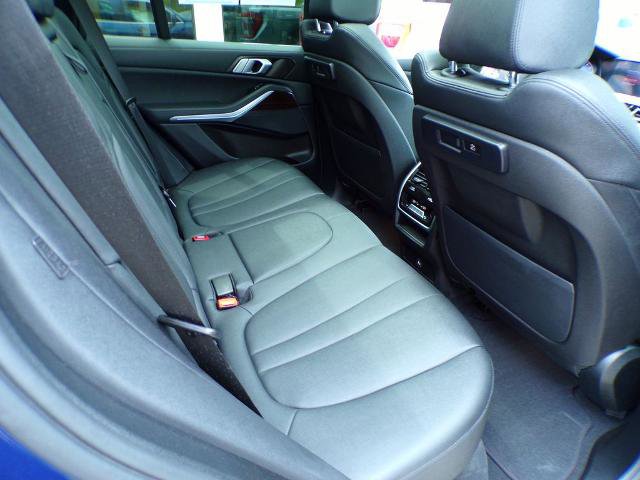 Used 2019 BMW X5 xDrive40i w/ Convenience Package AWD/4WD image 14
