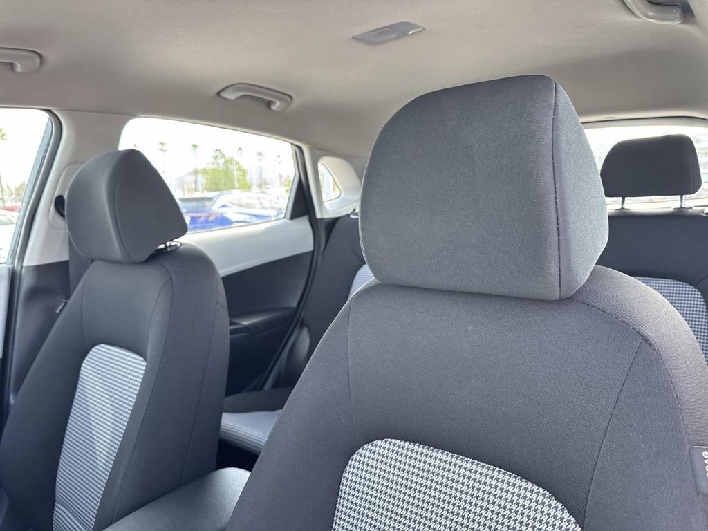 Used 2021 Hyundai Kona SE image 22
