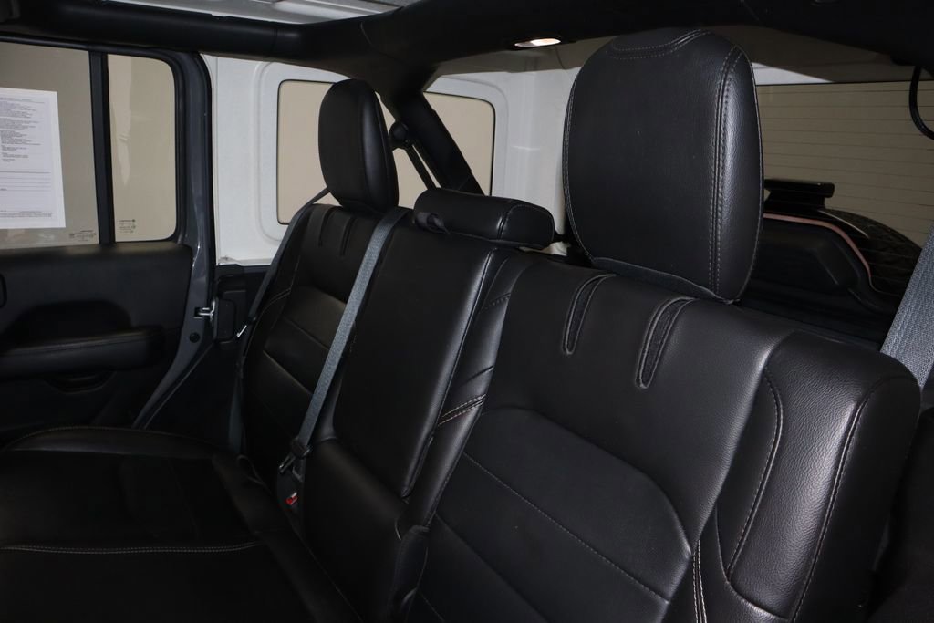 Used 2023 Jeep Wrangler Unlimited Sahara AWD/4WD image 22