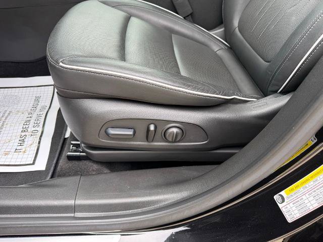 Used 2024 Buick Encore GX Avenir image 12