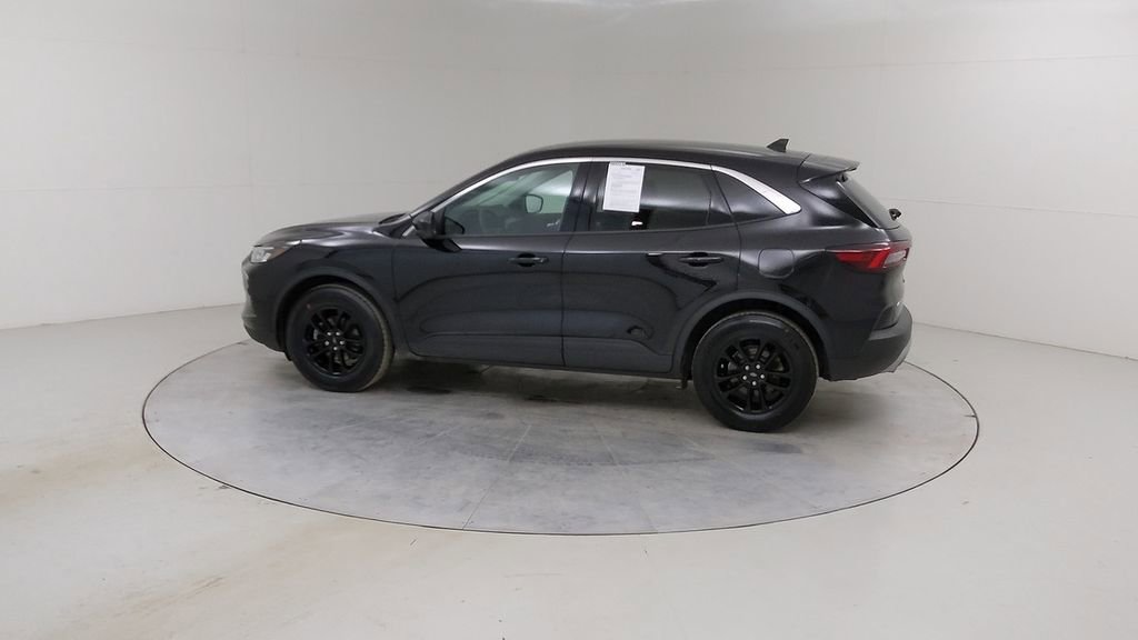 Certified 2023 Ford Escape Active w/ Tech Pack #2 image 17