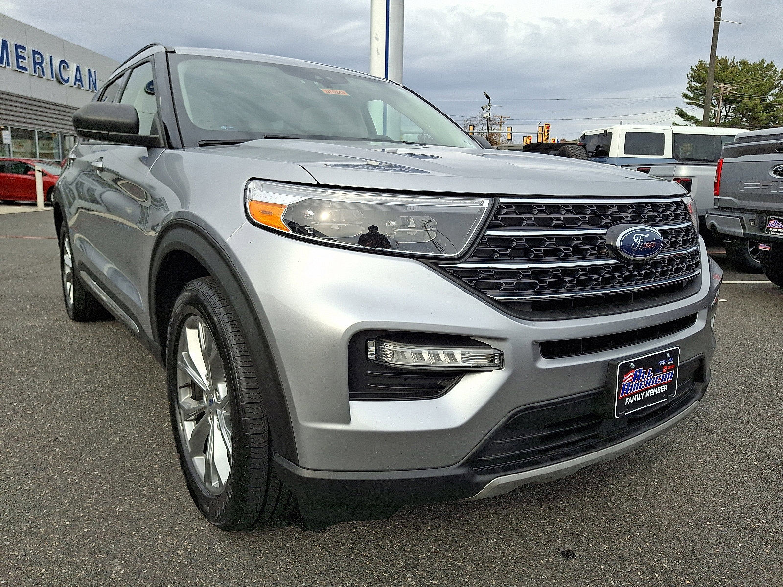 Certified 2021 Ford Explorer XLT w/ Equipment Group 202A image 2