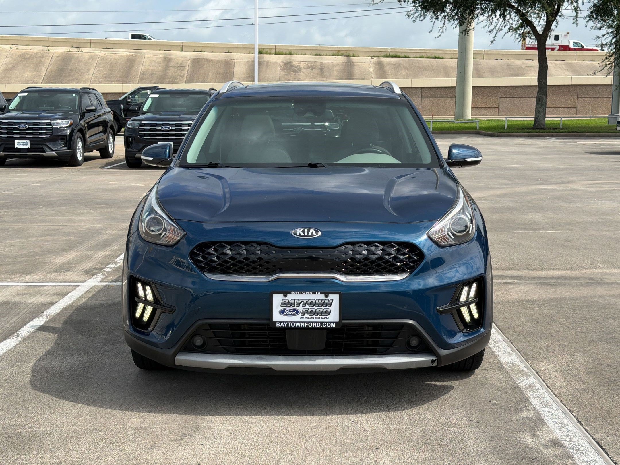 Used 2021 Kia Niro Touring FWD image 6