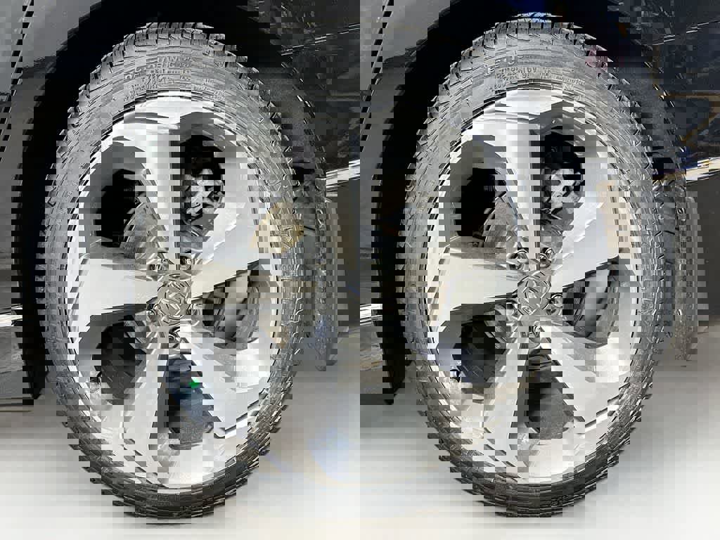 Used 2018 Honda Accord Touring image 8