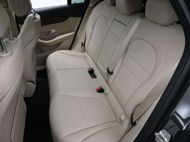 Used 2021 Mercedes-Benz GLC 300 GLC 300 image 25