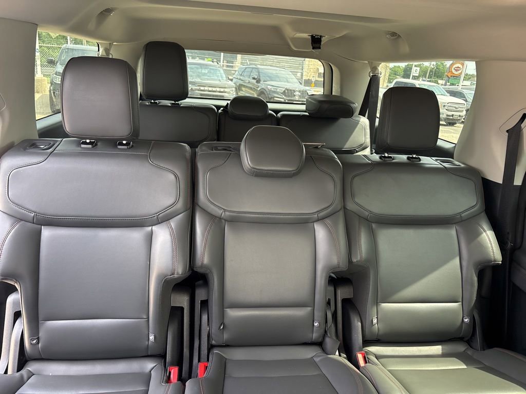 Certified 2025 Ford Expedition Max Active AWD/4WD image 9