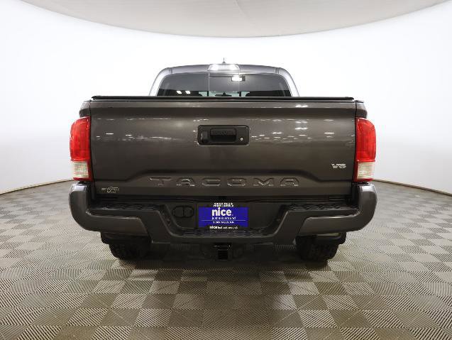 Used 2017 Toyota Tacoma TRD Sport w/ Tow Package (A/T) image 3