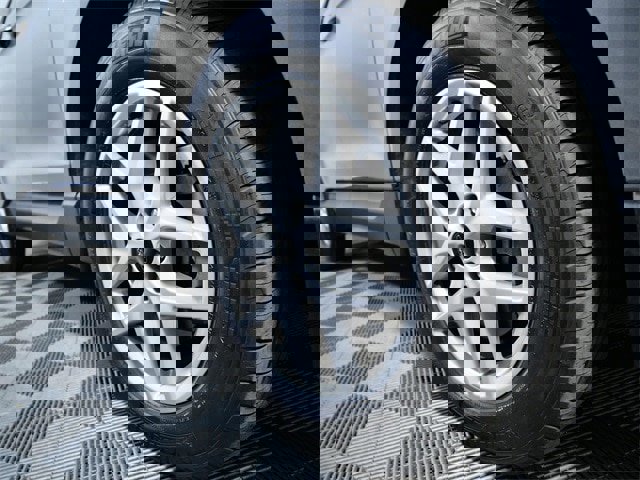 Certified 2023 Ford Edge SEL w/ Convenience Package image 2