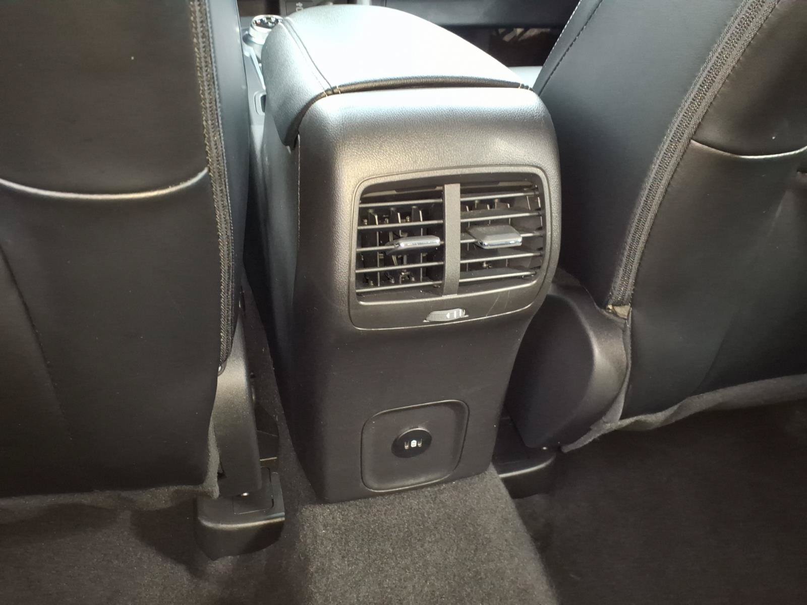 Certified 2024 Ford Escape Platinum AWD/4WD image 10