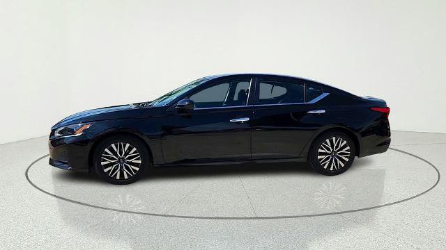 Used 2024 Nissan Altima 2.5 SV FWD image 5