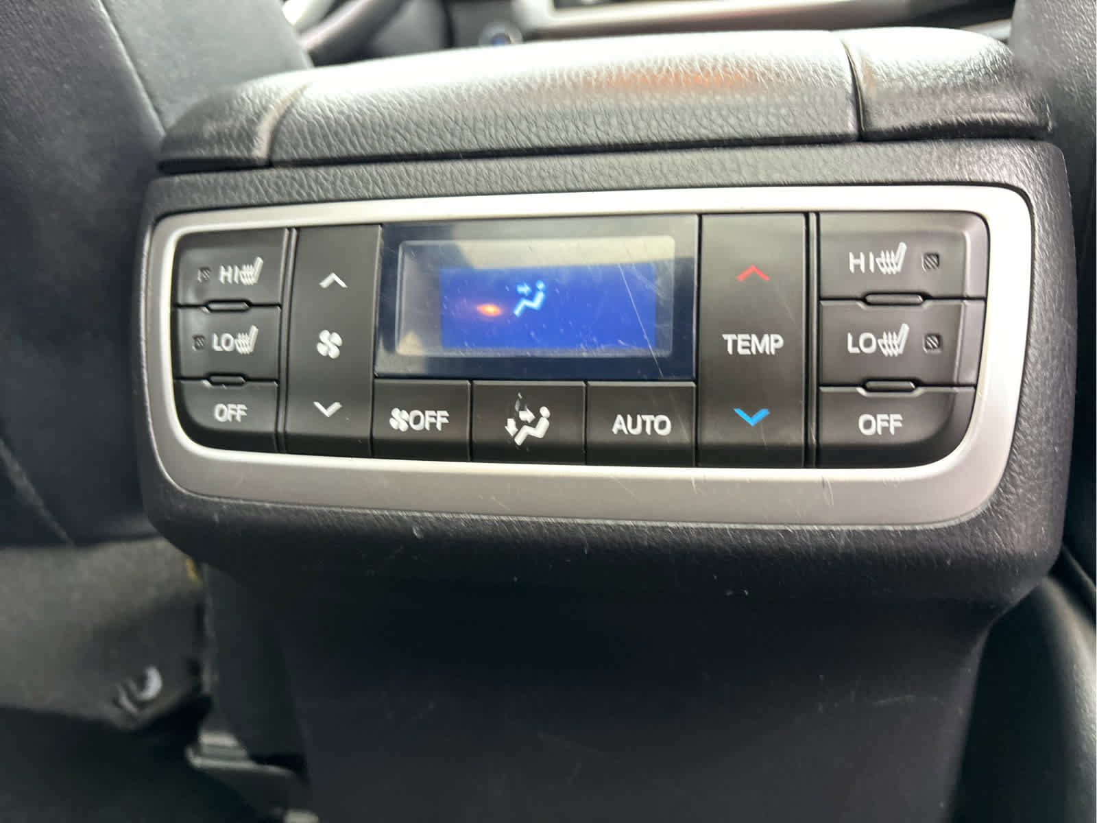Used 2019 Toyota Highlander Limited Platinum image 32