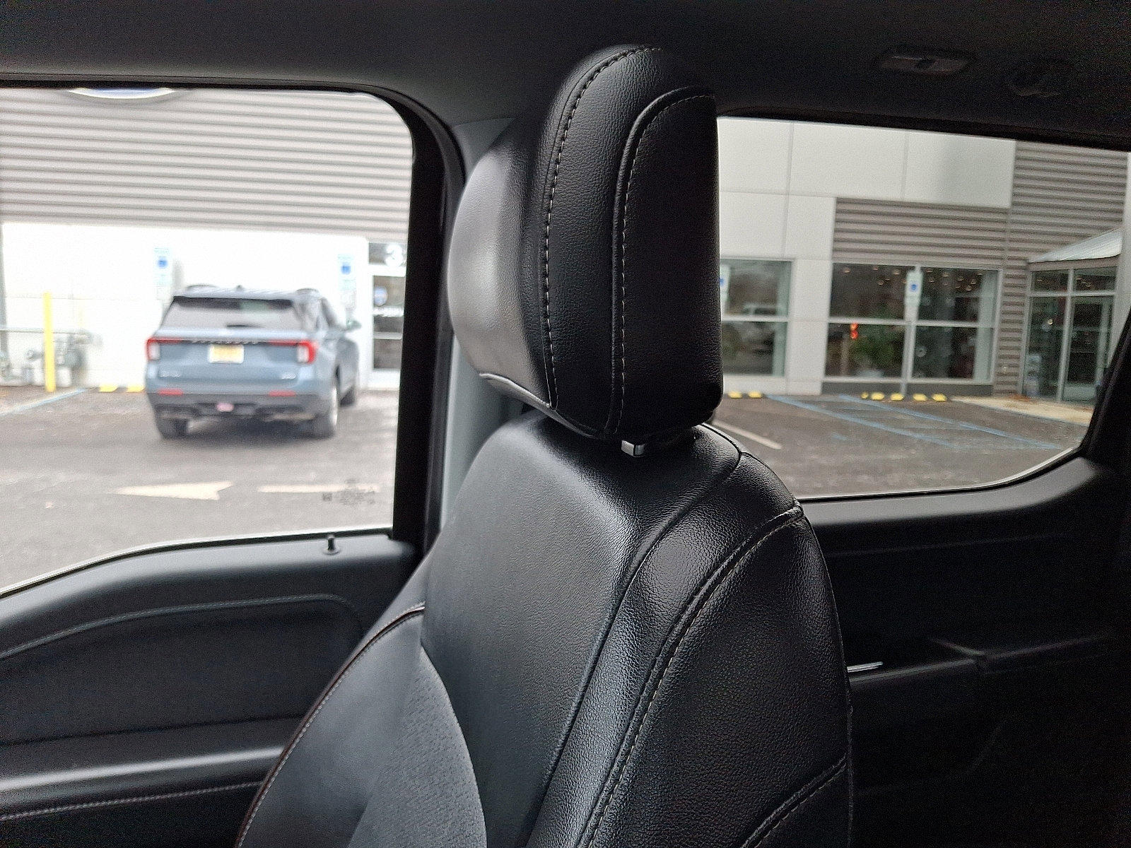 Certified 2021 Ford F150 Lariat w/ Equipment Group 502A High image 17