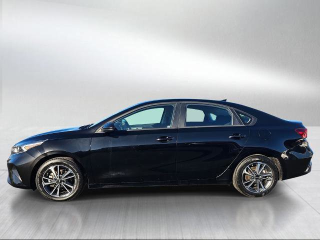 Used 2024 Kia Forte LXS image 2