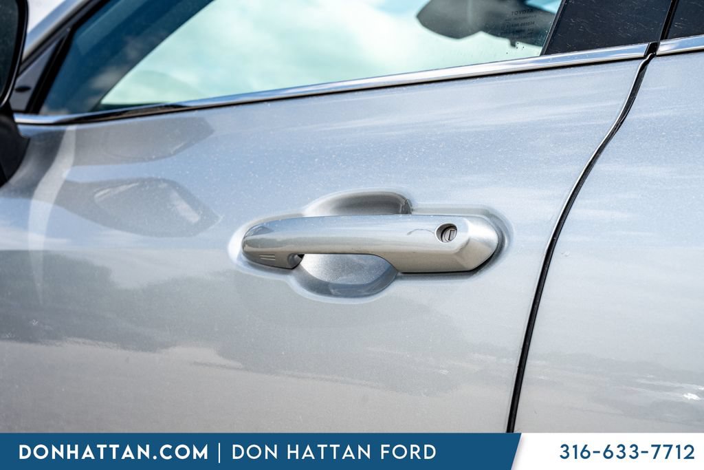 Used 2023 Toyota Highlander L FWD image 27