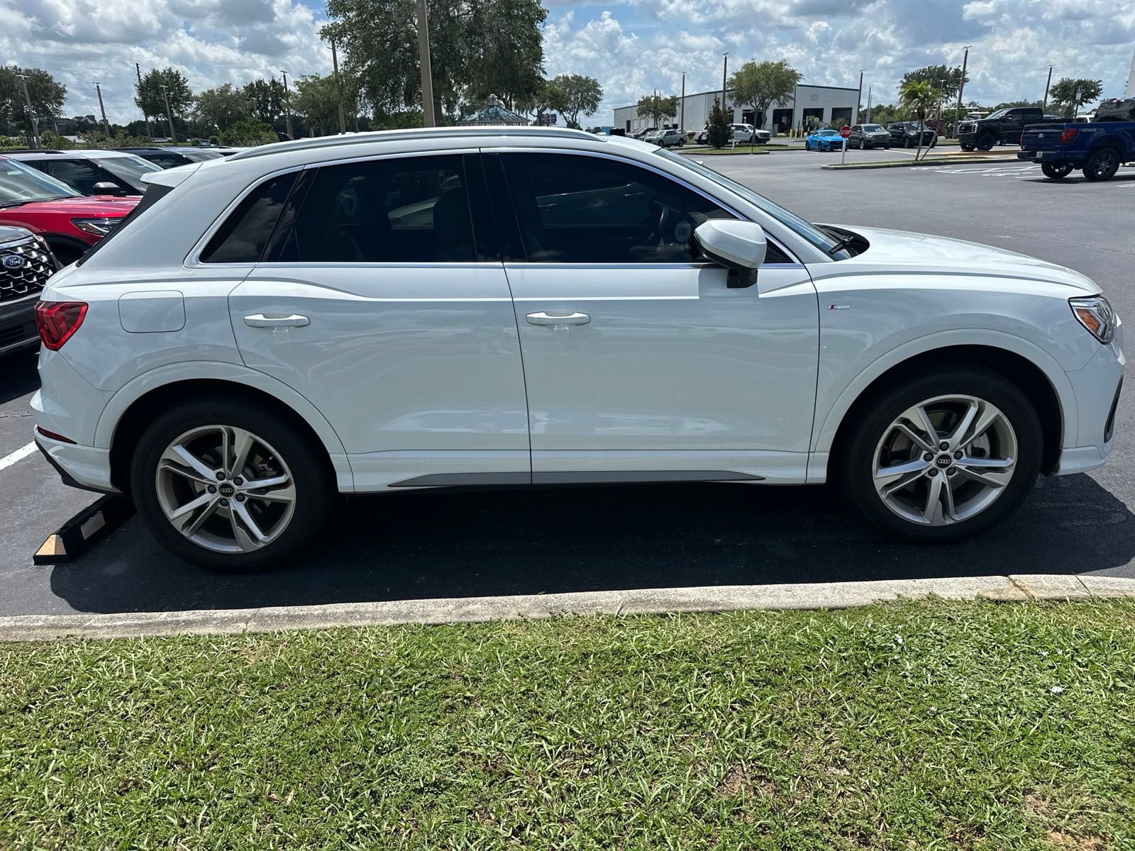 Used 2024 Audi Q3 2.0T Premium