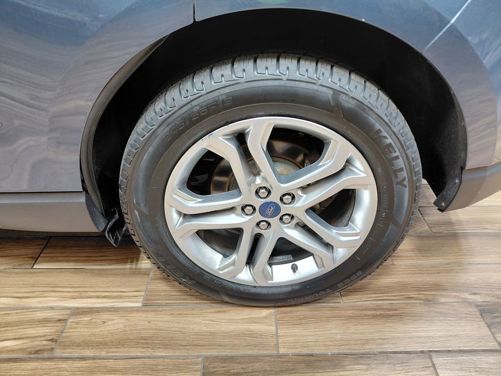 Certified 2018 Ford Edge Titanium AWD/4WD image 10