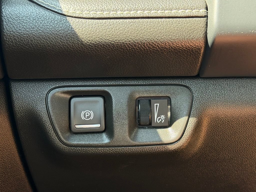 Used 2023 GMC Acadia SLE FWD image 25