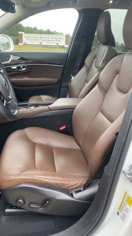 Used 2019 Volvo XC90 T6 Momentum w/ Advanced Package image 6
