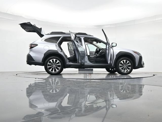 Used 2025 Subaru Outback Touring AWD/4WD image 55