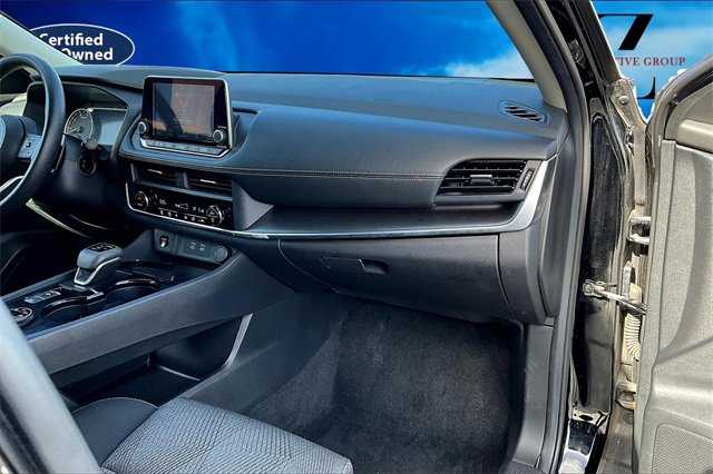 Used 2024 Nissan Rogue SV image 16