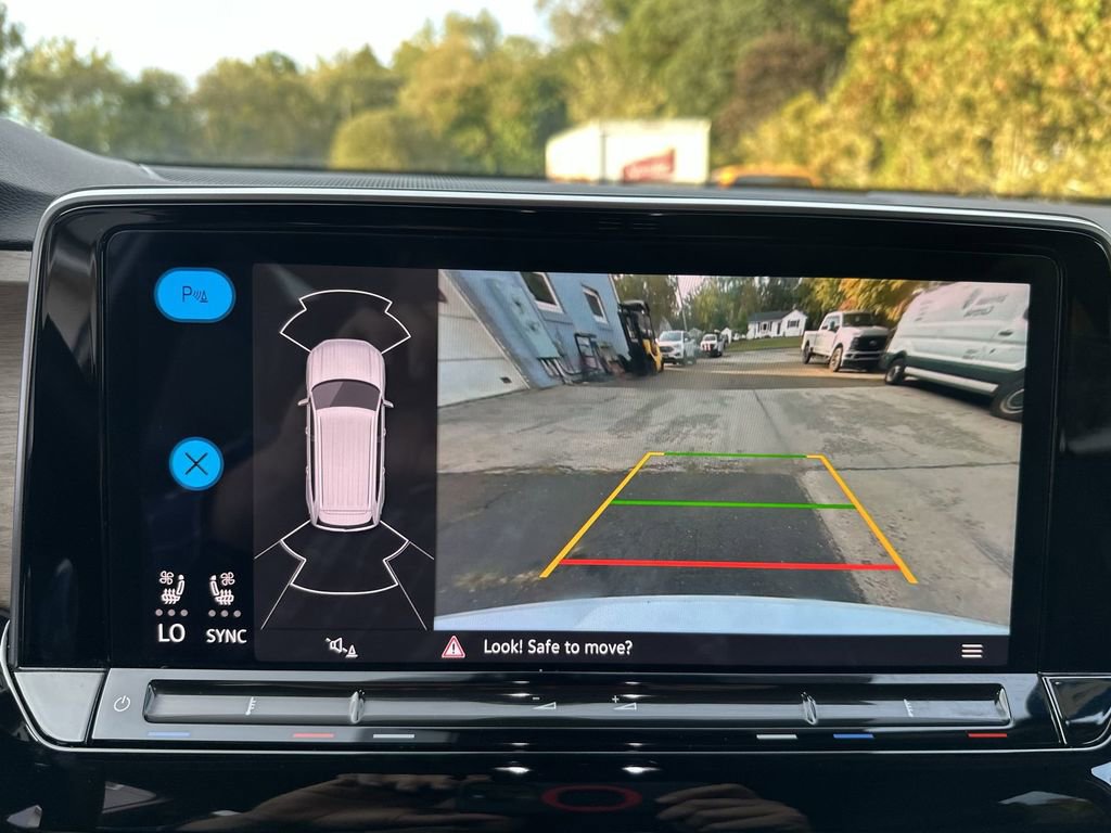 Used 2024 Volkswagen Atlas SE image 17