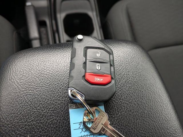 Used 2020 Jeep Wrangler Sport image 29