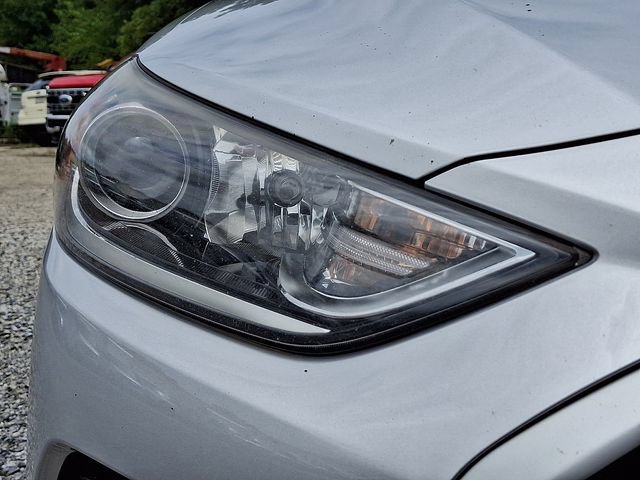Used 2017 Hyundai Elantra SE w/ Cargo Package FWD image 11