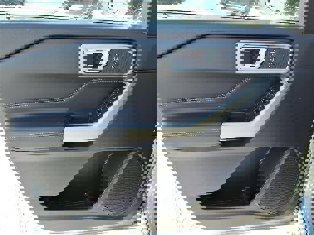 Certified 2023 Ford Explorer XLT w/ Equipment Group 202A image 13