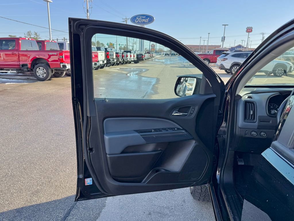 Used 2018 Chevrolet Colorado Z71 image 13