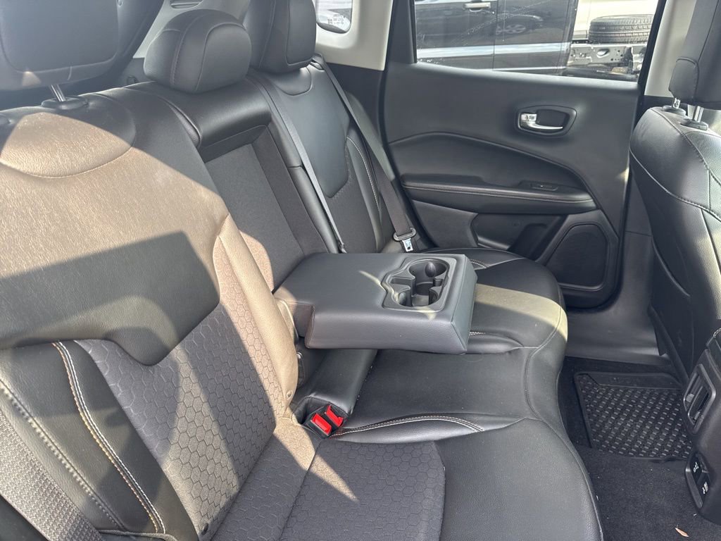 Used 2019 Jeep Compass Latitude w/ Cold Weather Group image 38