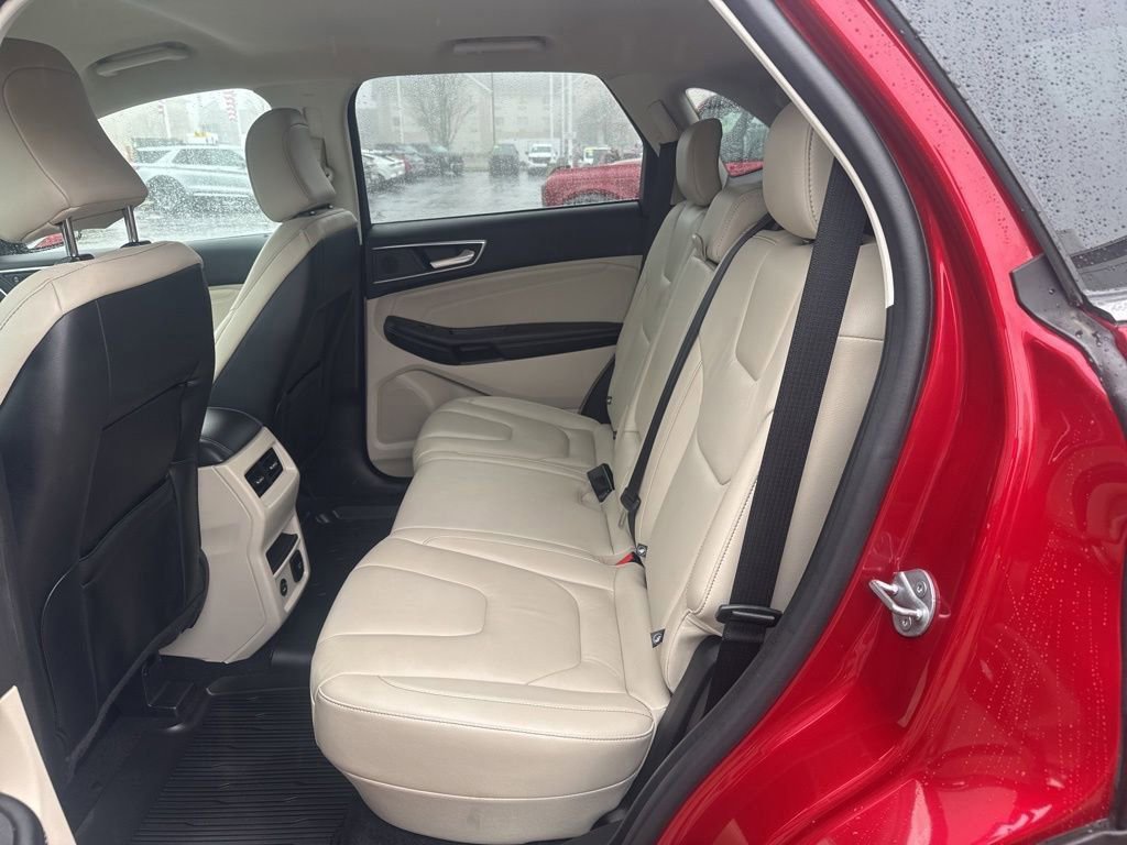 Certified 2022 Ford Edge Titanium w/ Class II Trailer Tow Package image 31