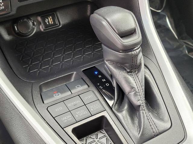 Used 2024 Toyota RAV4 LE image 21