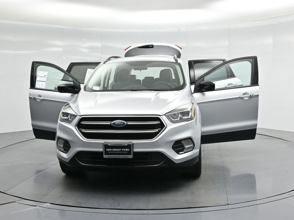 Certified 2019 Ford Escape SE image 50