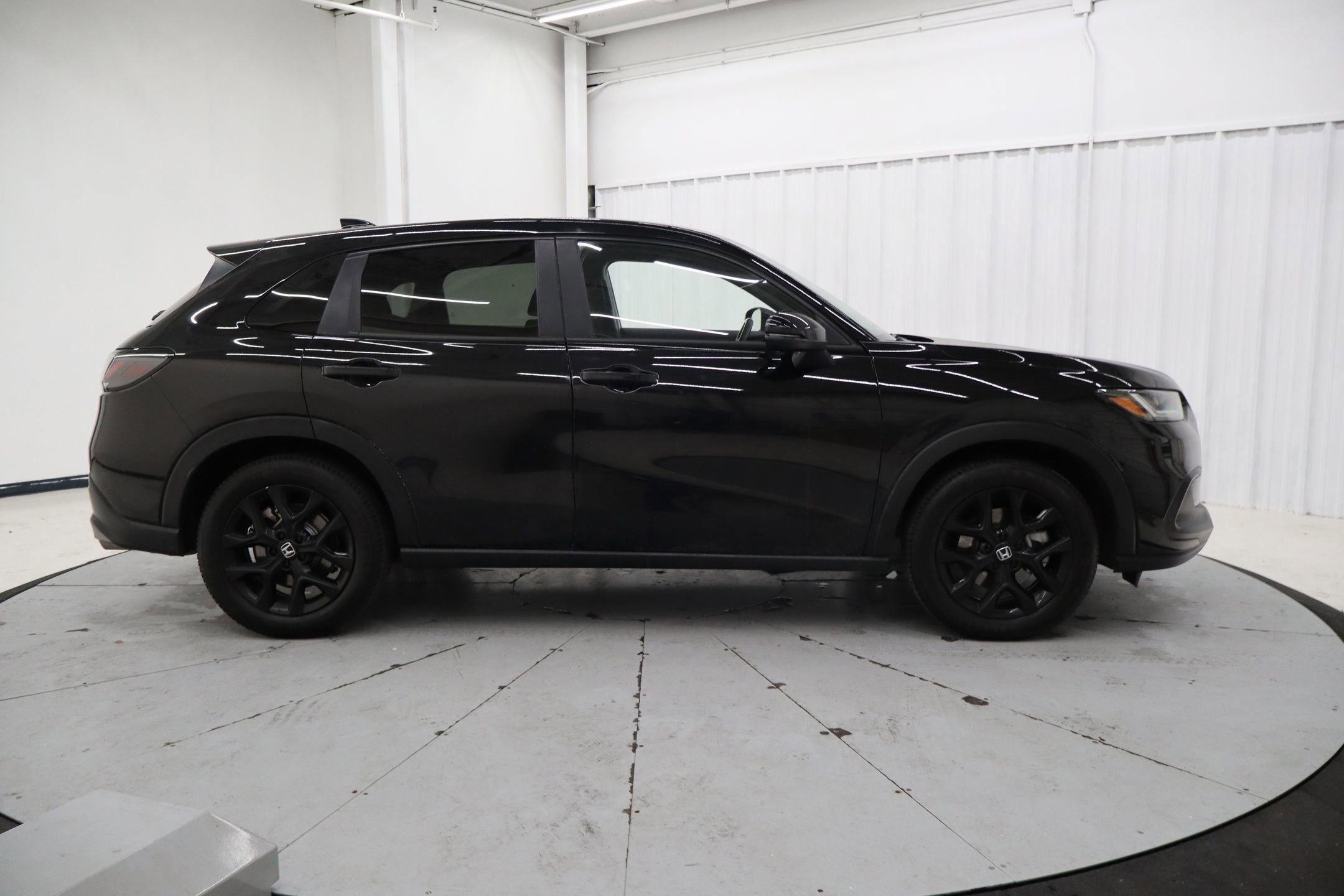 Used 2023 Honda HR-V Sport image 8