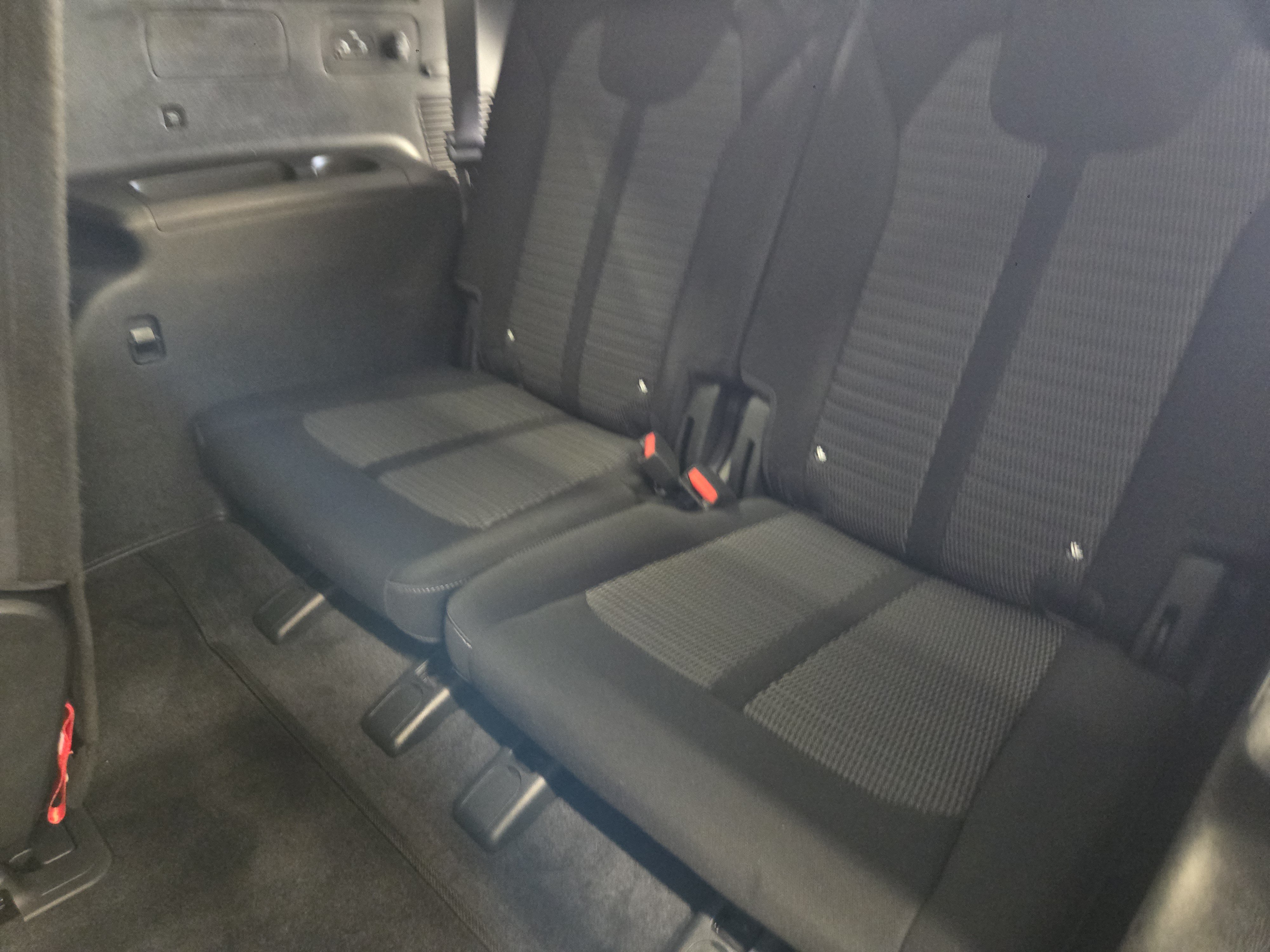 Used 2025 Kia Sorento LX FWD image 31
