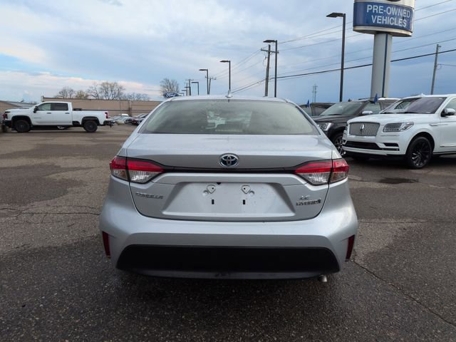 Used 2024 Toyota Corolla LE AWD/4WD image 4