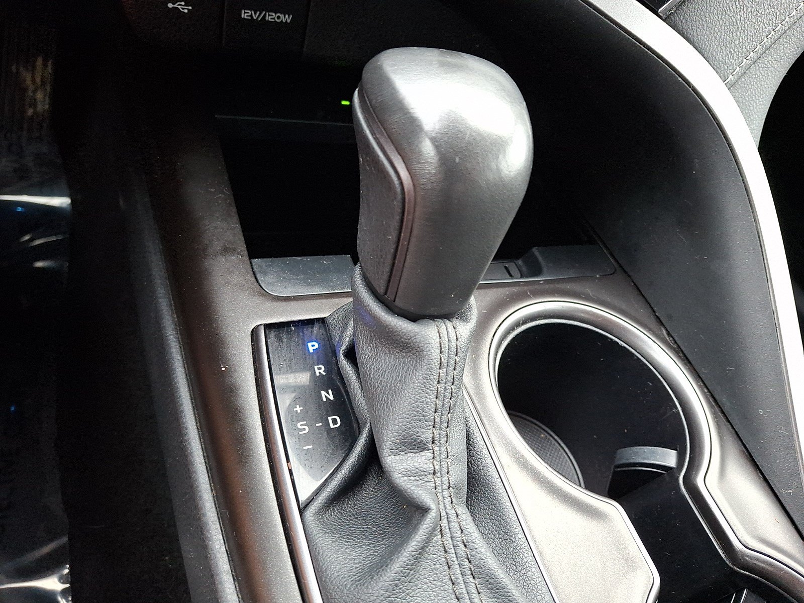 Used 2024 Toyota Camry XSE FWD image 13