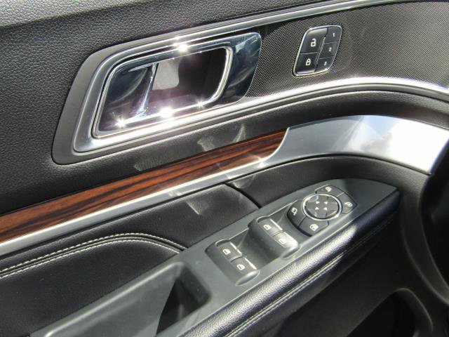 Certified 2018 Ford Explorer Limited w/ Equipment Group 301A image 16