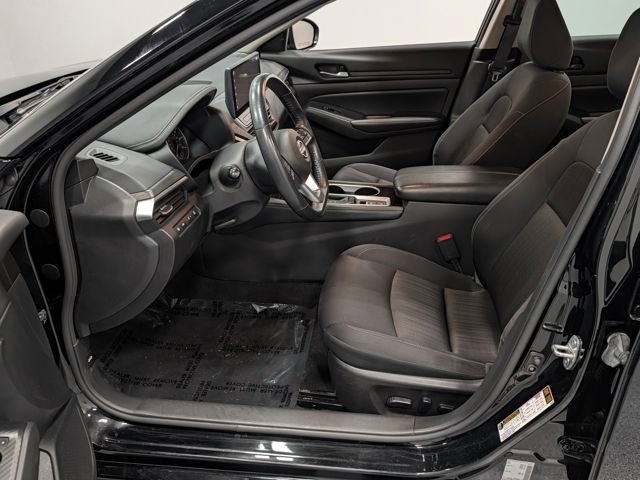 Used 2024 Nissan Altima 2.5 SV w/ SV Premium Package FWD image 12
