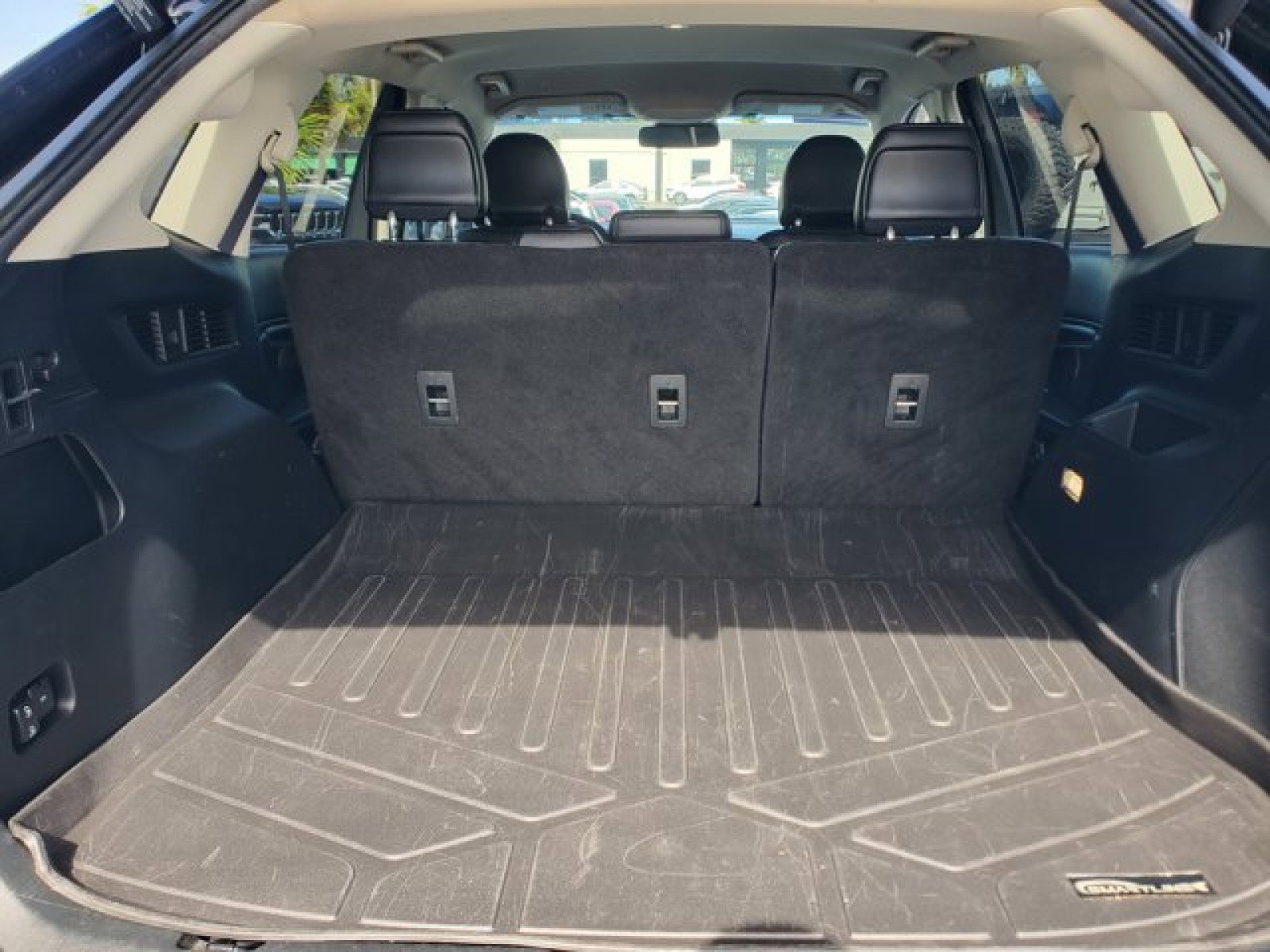 Certified 2019 Ford Edge Titanium image 8