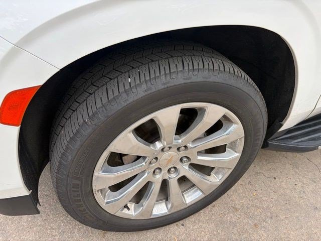Used 2023 Chevrolet Tahoe Premier AWD/4WD image 13