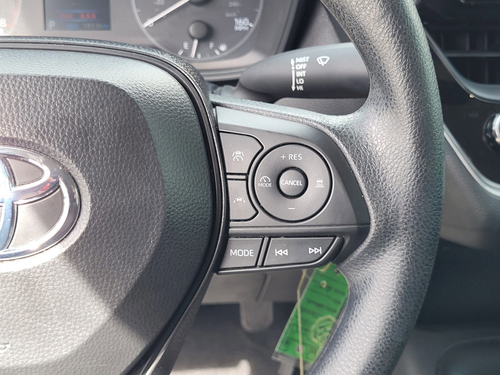 Used 2025 Toyota Corolla LE image 26